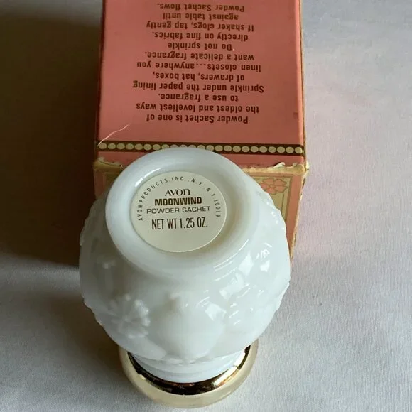 VTG Avon Milk Glass Powder in Original Box - Full - MOONWIND - Picture 5 of 12